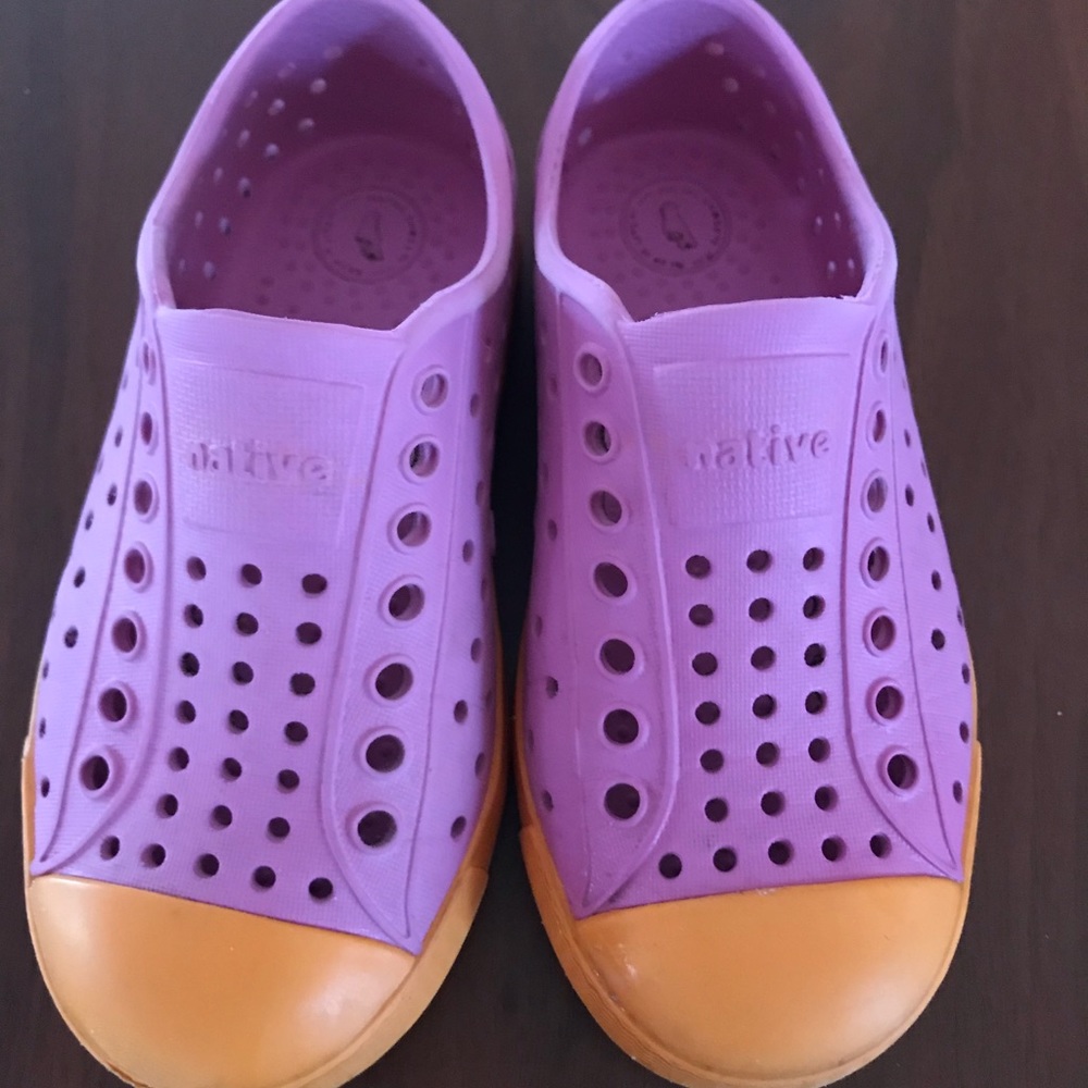 Size 9 Kids Native Slip ons
